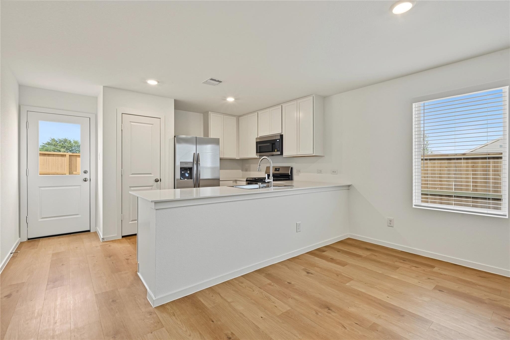 6231 Pelly Place - Photo 8