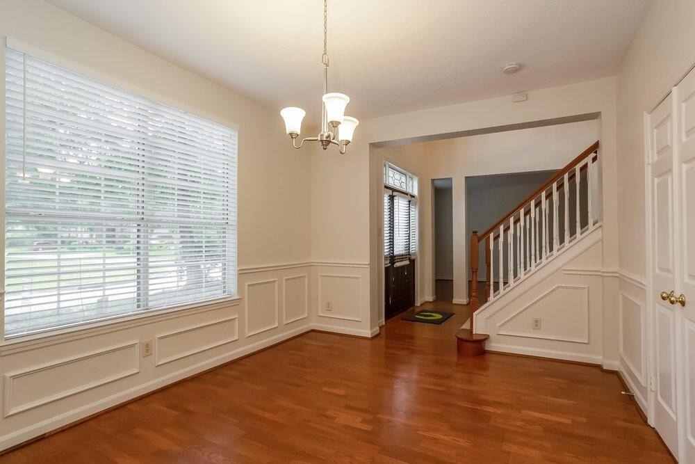 3203 Leafy Pine Court - Photo 4