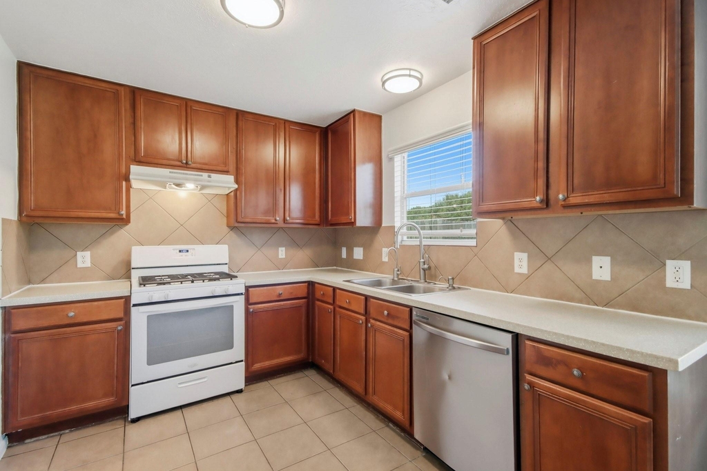 15127 Green Whisper Drive - Photo 3