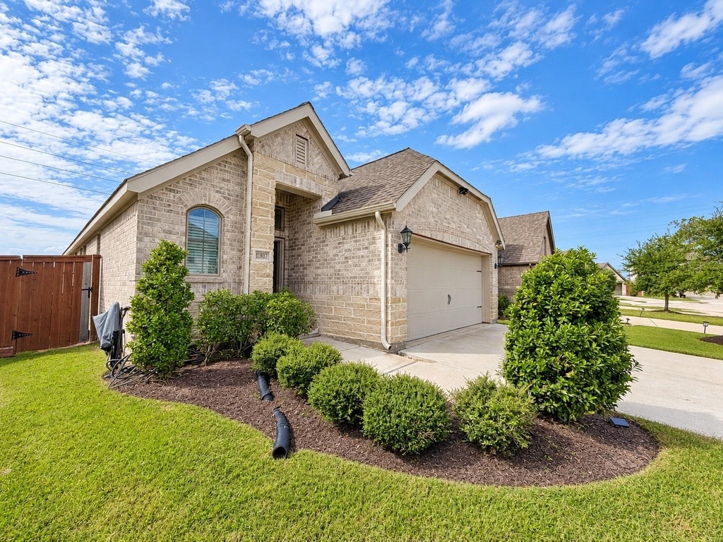 11807 Latoveste Lane - Photo 0
