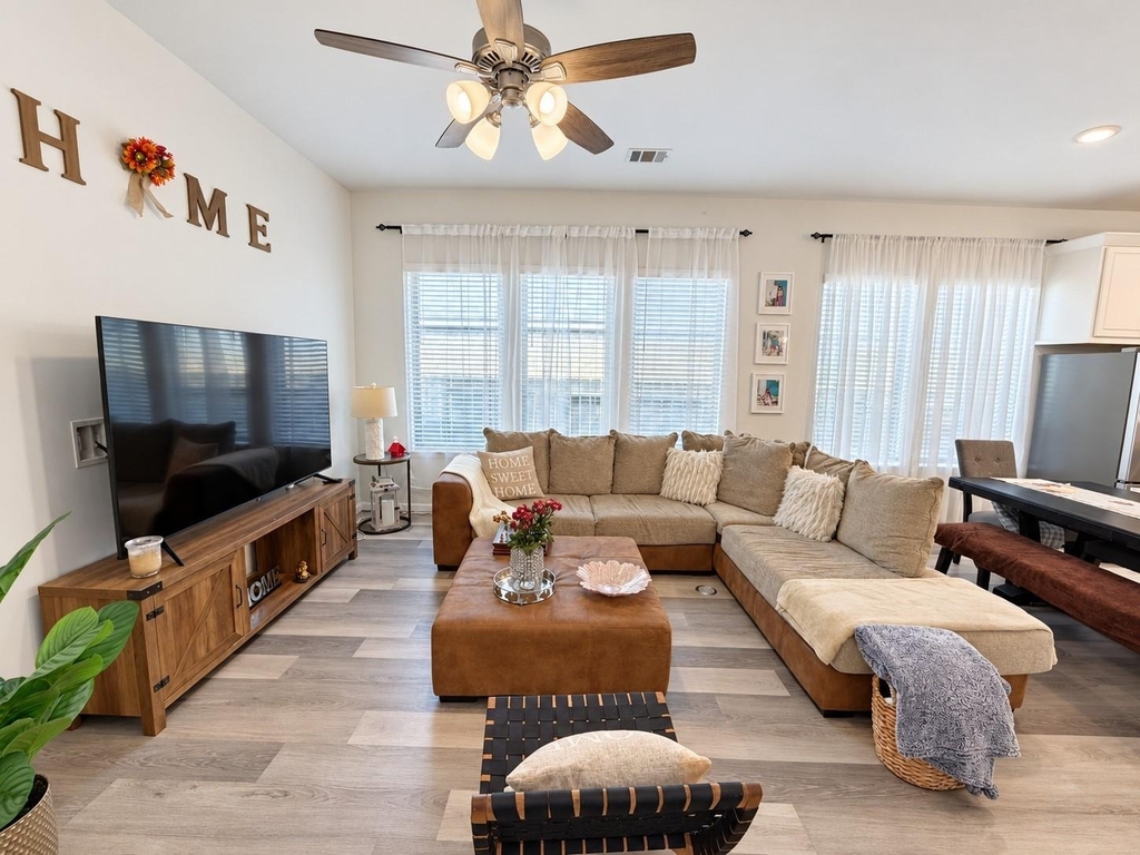 11807 Latoveste Lane - Photo 10