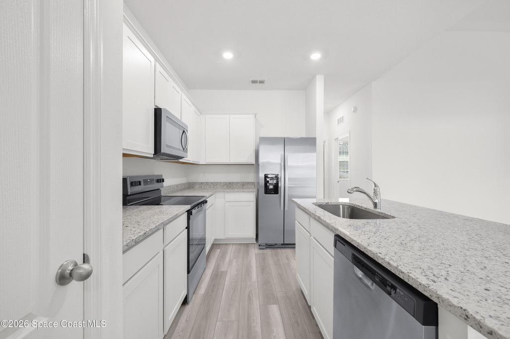481 Buffum Avenue Ne - Photo 18