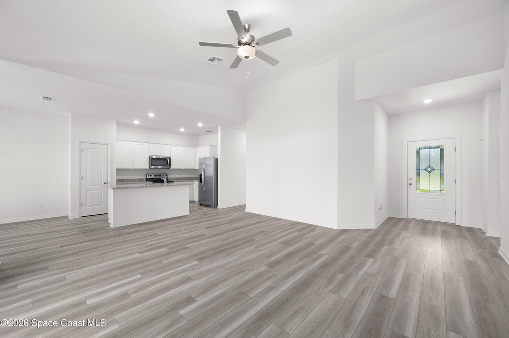 481 Buffum Avenue Ne - Photo 12
