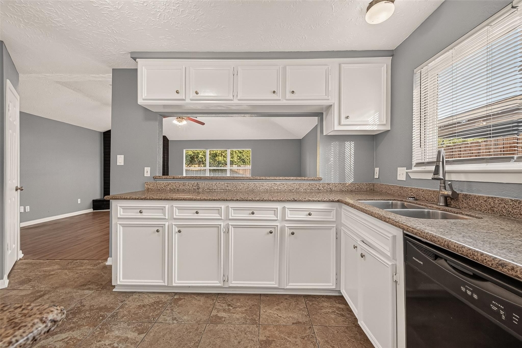 1338 Leadenhall Circle - Photo 18