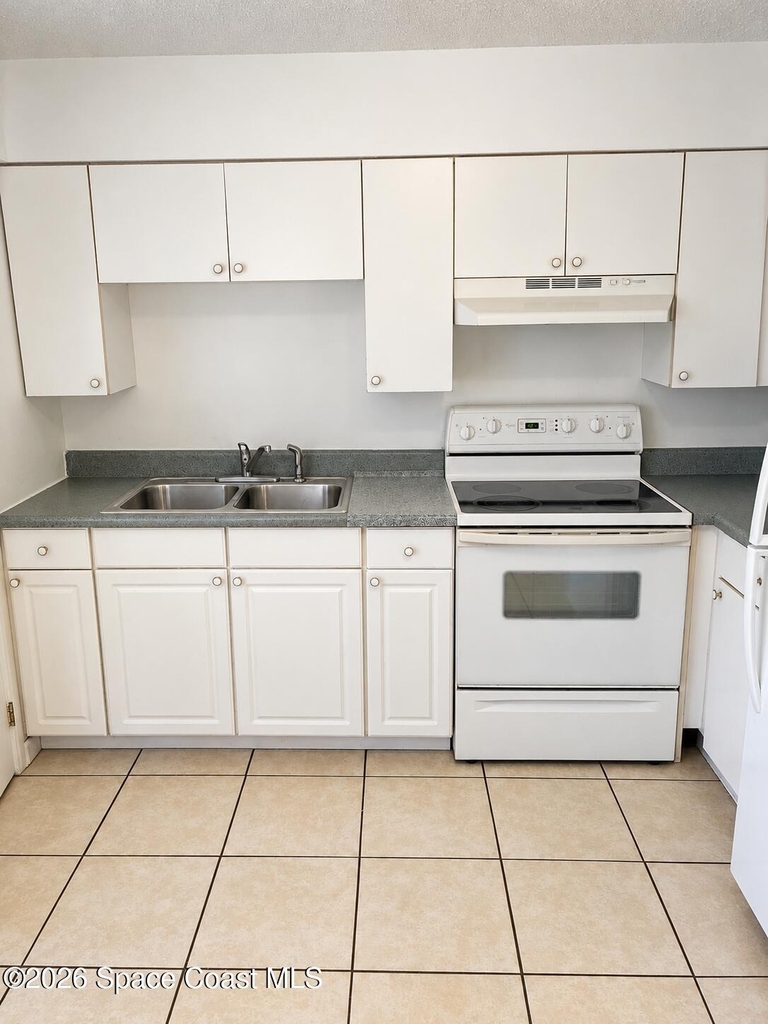 2456 Mercury Drive - Photo 3