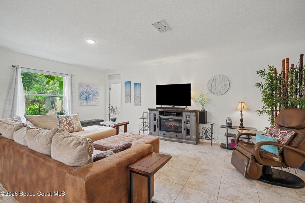 975 Sablon Street Se - Photo 8