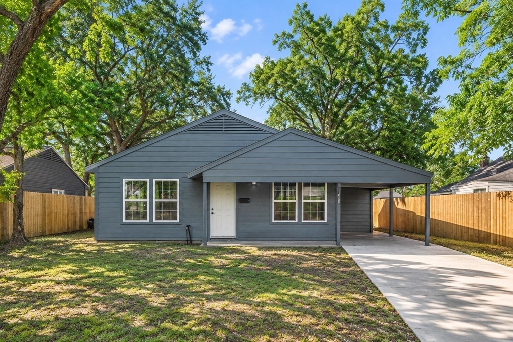 2108 Camille Street - Photo 0