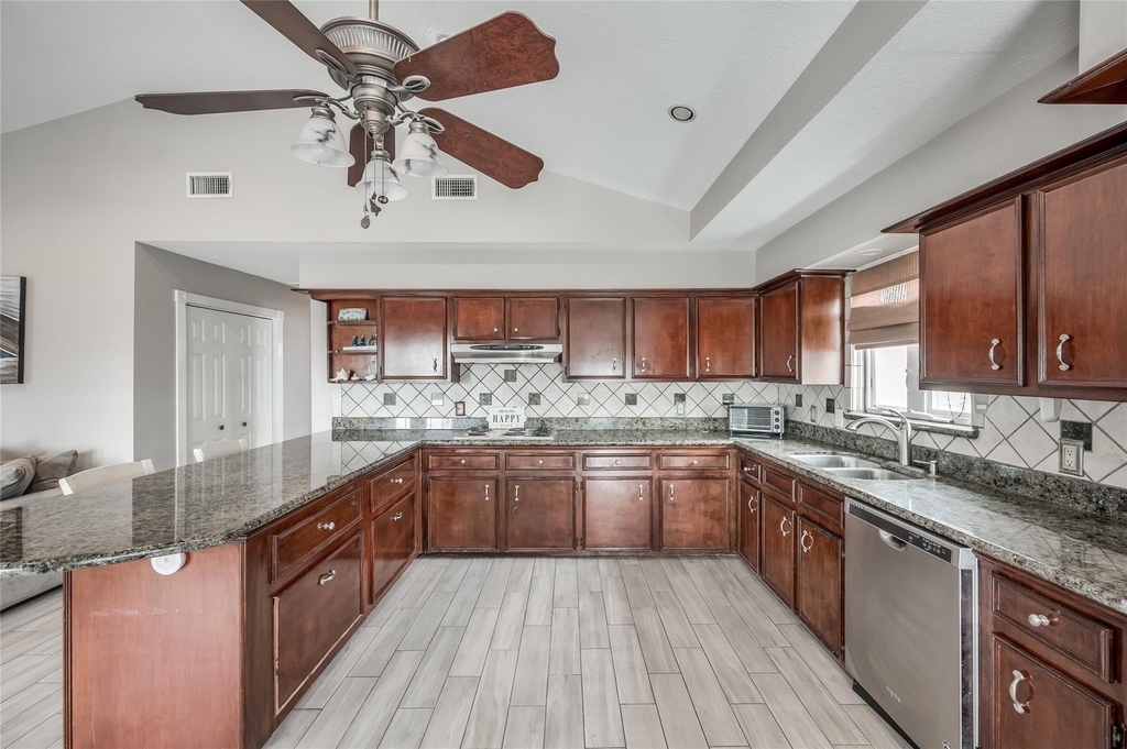 124 Mae Cir N - Photo 2