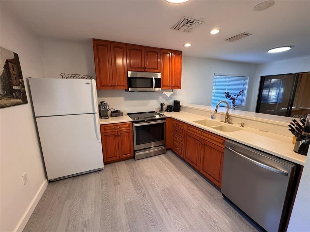 2765 Countryside Boulevard - Photo 4