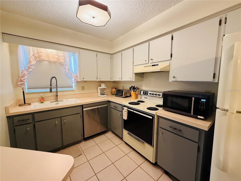 37819 Alissa Drive - Photo 9