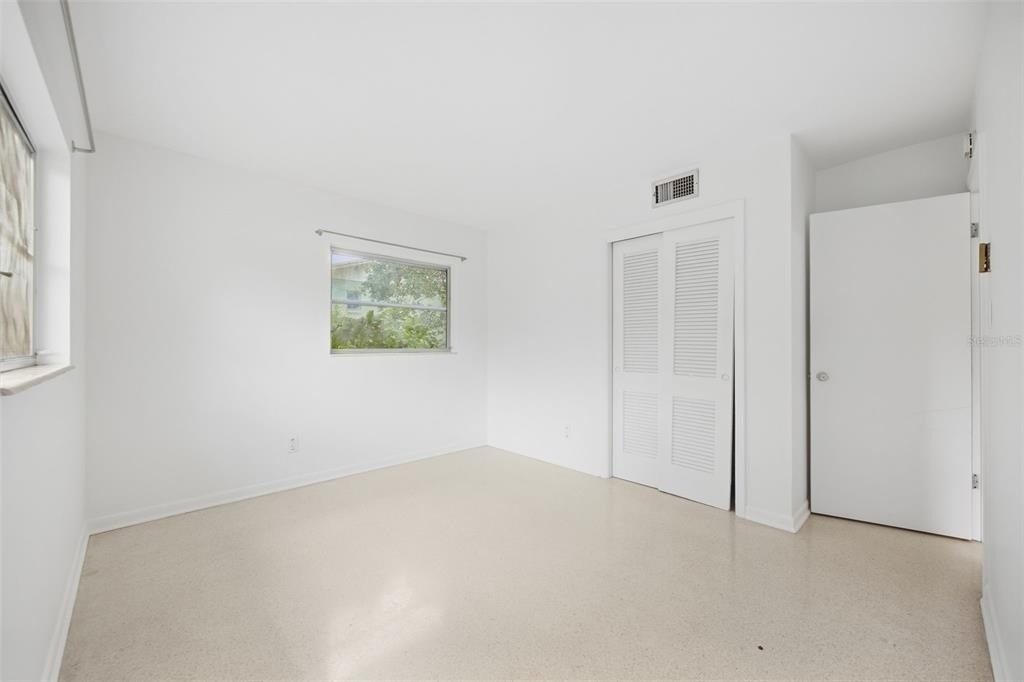 314 Deer Park Avenue - Photo 15