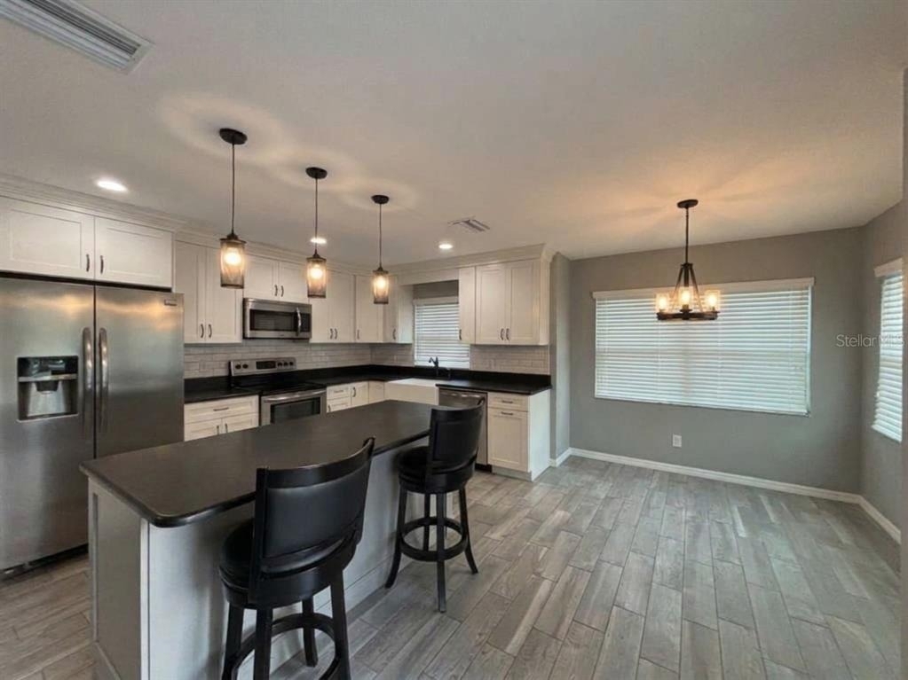 206 Van Lakes Boulevard - Photo 3