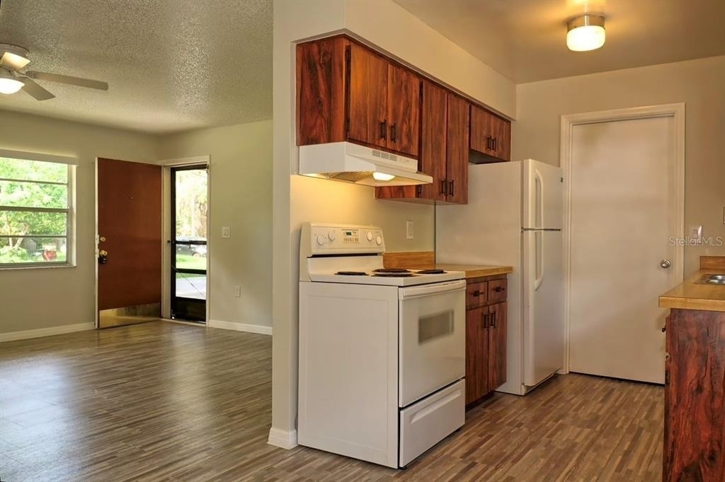1111 Morris Avenue - Photo 4