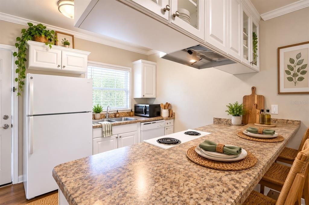 630 Sw 10th Lane - Photo 2