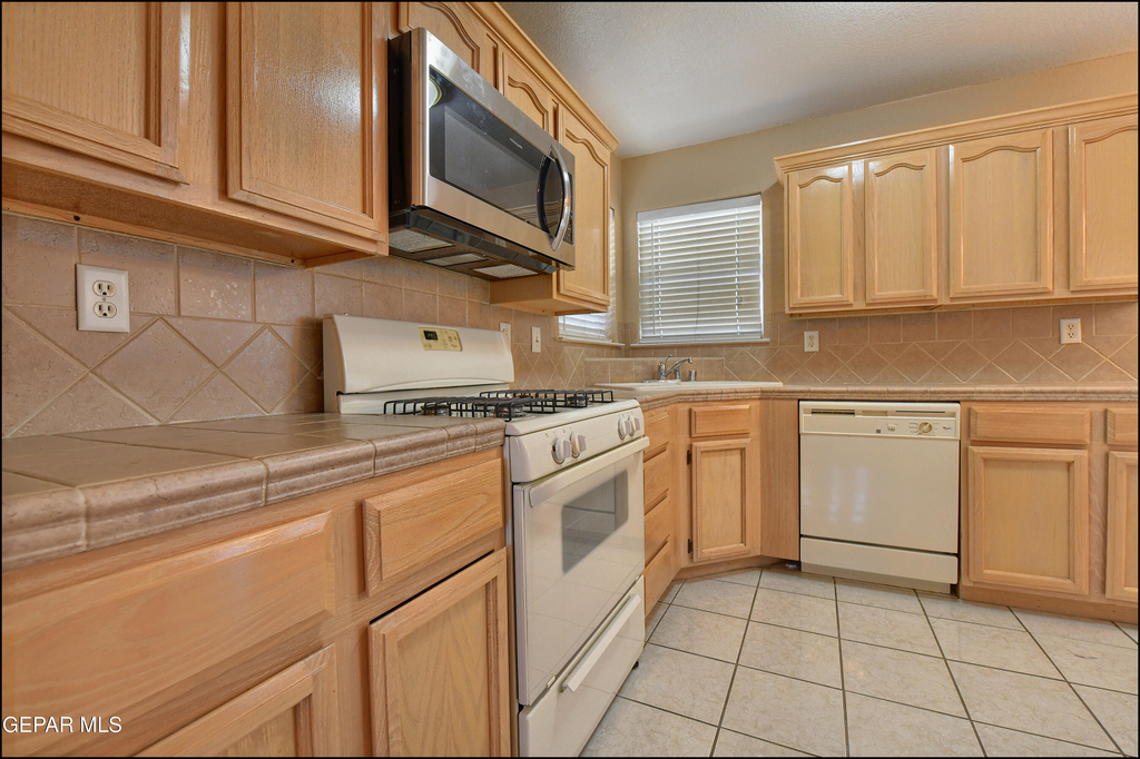1212 Olga Mapula Drive - Photo 23