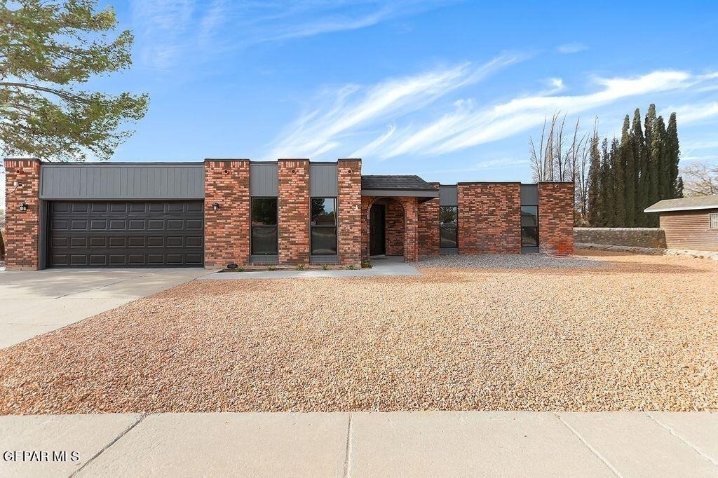 17001 Darrington Road - Photo 0