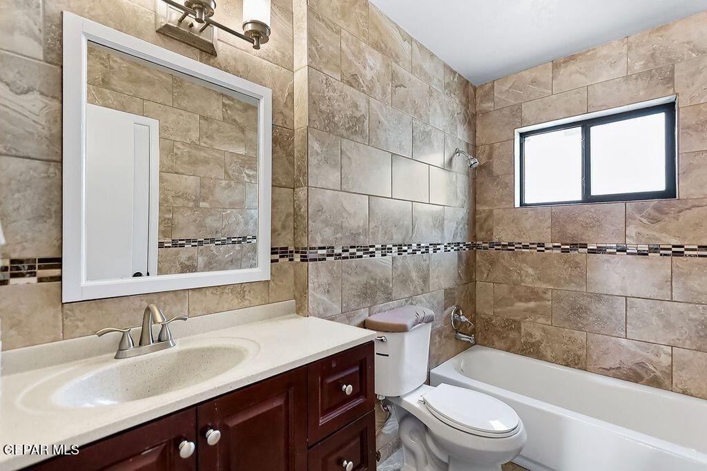 17001 Darrington Road - Photo 2