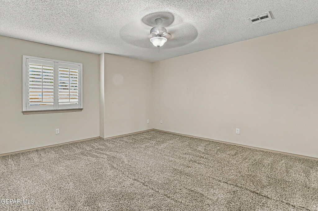 14308 Woods Point Avenue - Photo 9