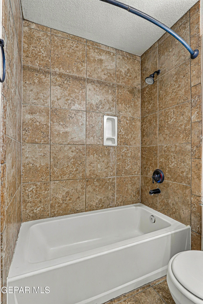 14308 Woods Point Avenue - Photo 10