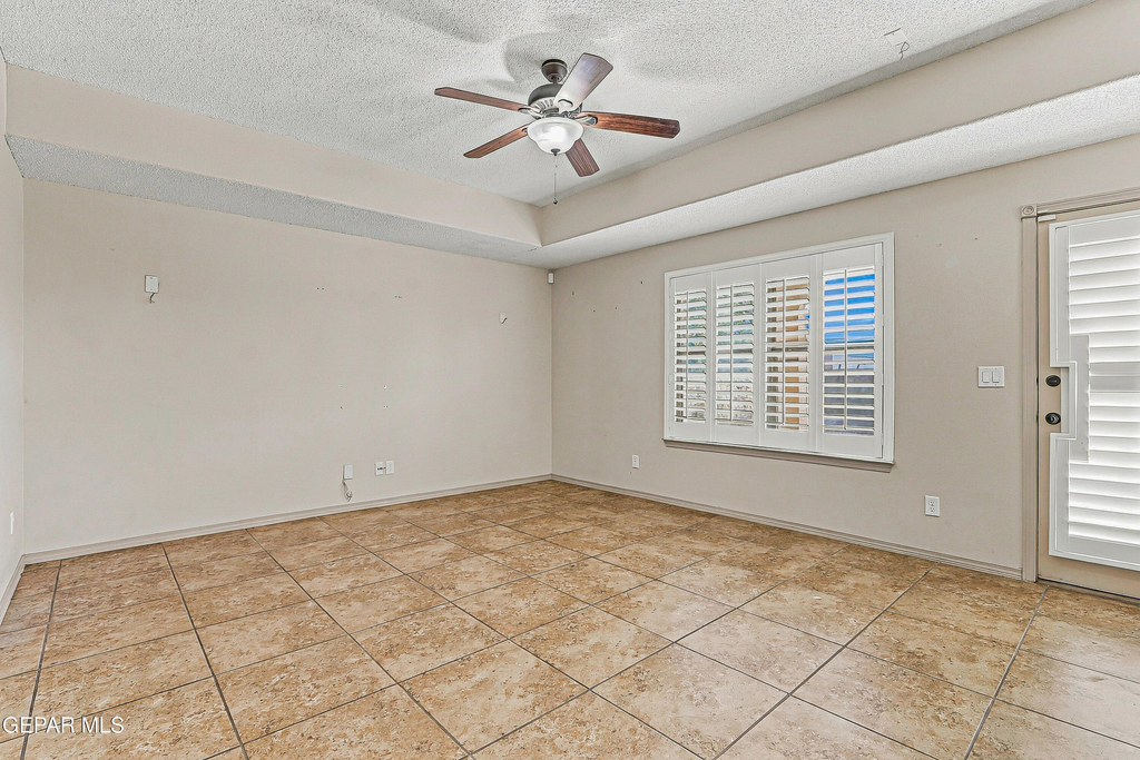 14308 Woods Point Avenue - Photo 20