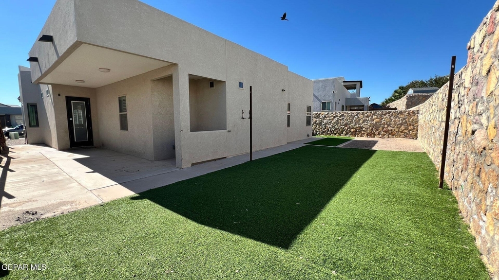 12565 Barbaro Way - Photo 22