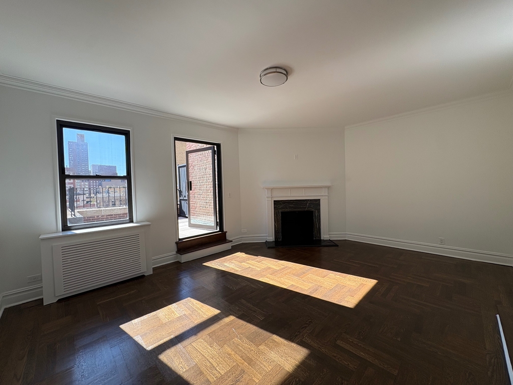 137 East 38th Street - Photo 0