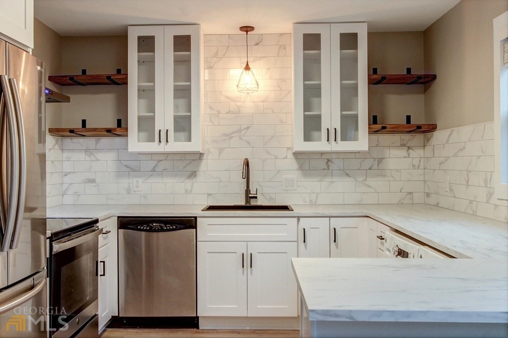 48 Clark Street - Photo 8
