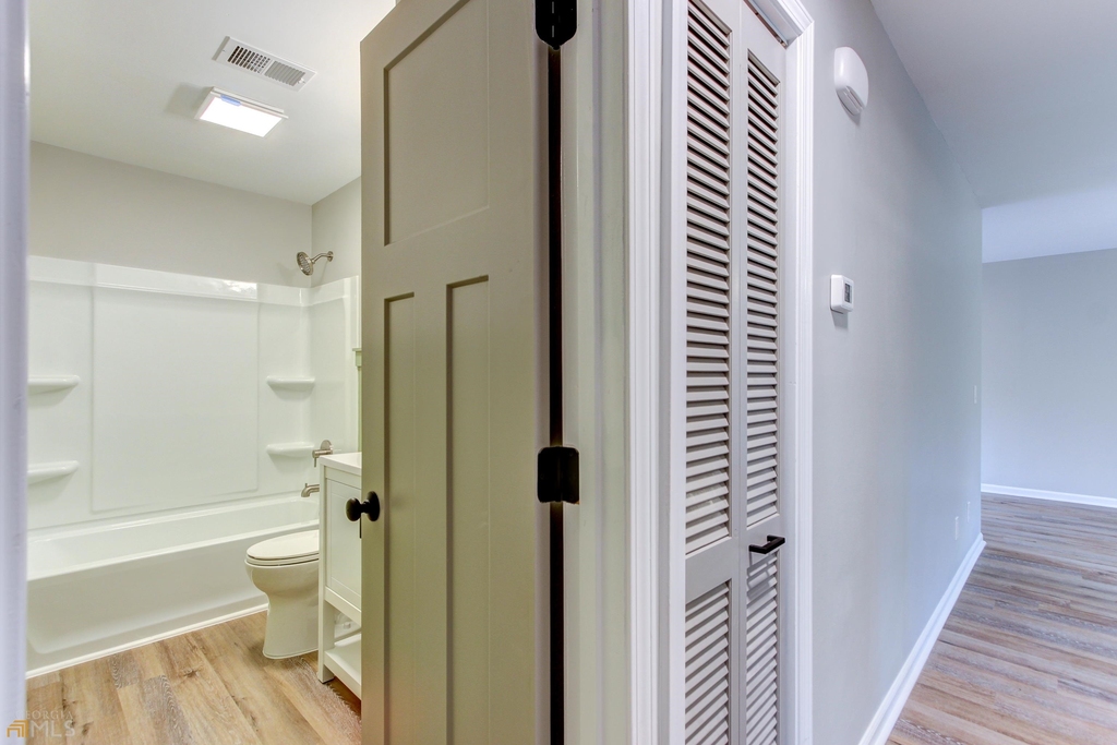 48 Clark Street - Photo 16