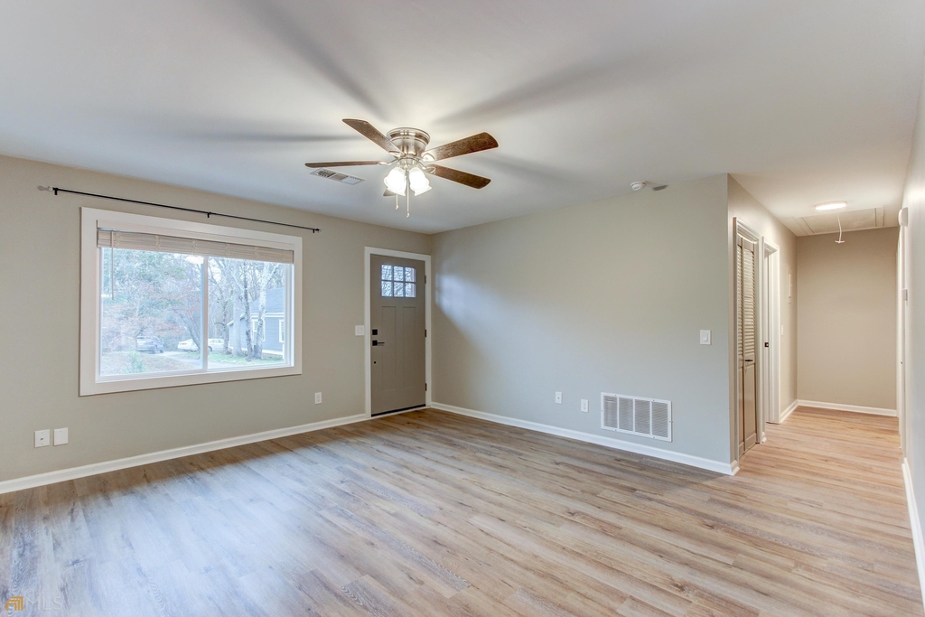 48 Clark Street - Photo 3