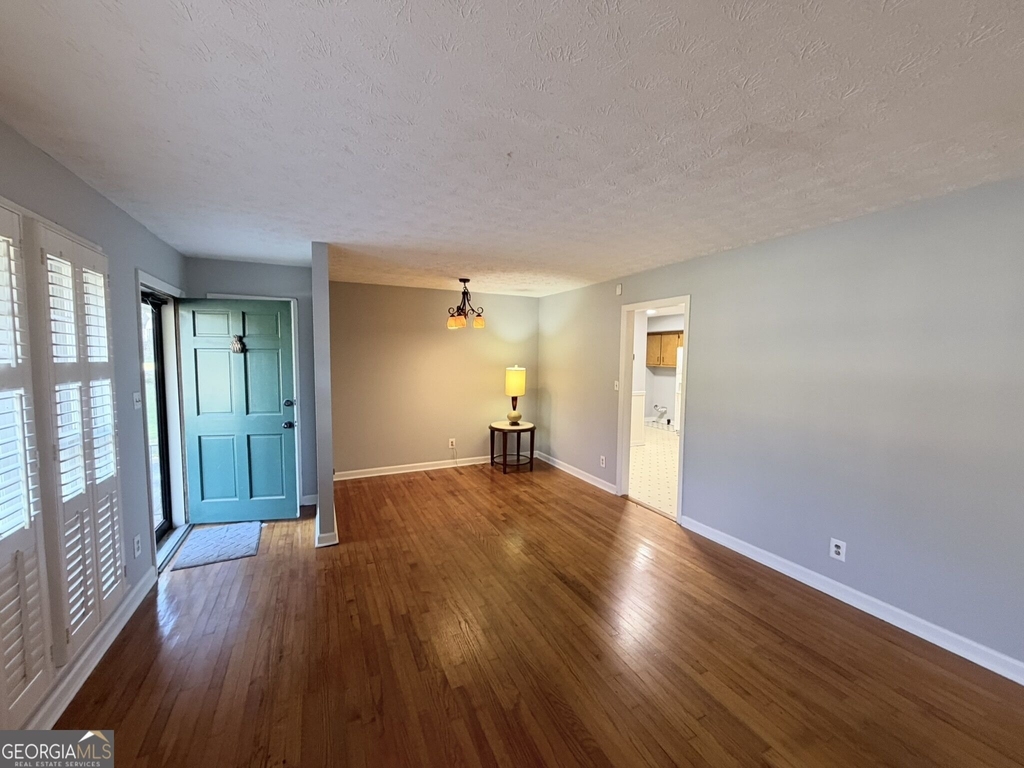 3053 Menlo Park Drive - Photo 4