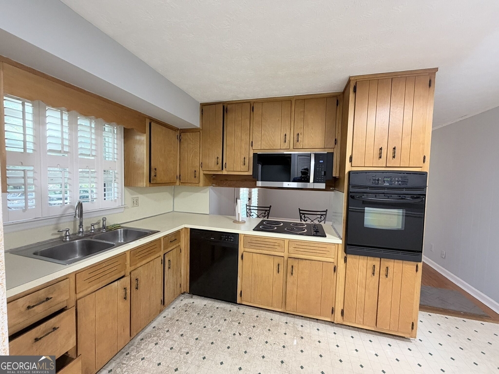 3053 Menlo Park Drive - Photo 9