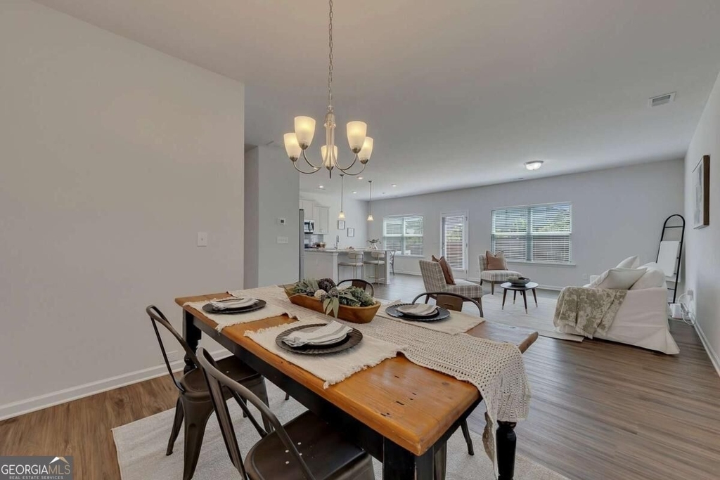 350 Cranston Drive - Photo 4