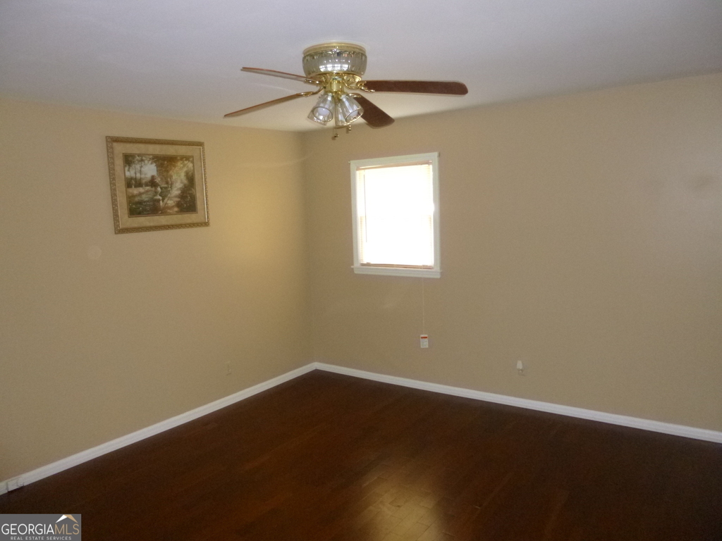 2575 Fox Hall Lane S - Photo 11