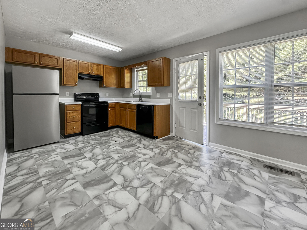 121 Maplewood Drive - Photo 6