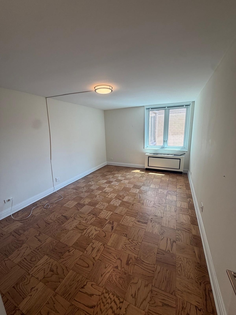 East 71st Street - Photo 6