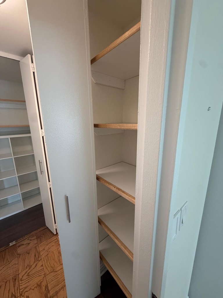 East 71st Street - Photo 11