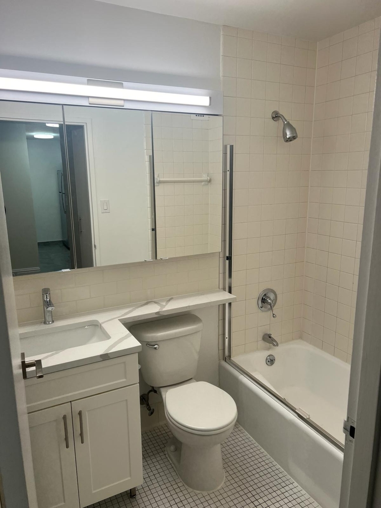 East 71st Street - Photo 2