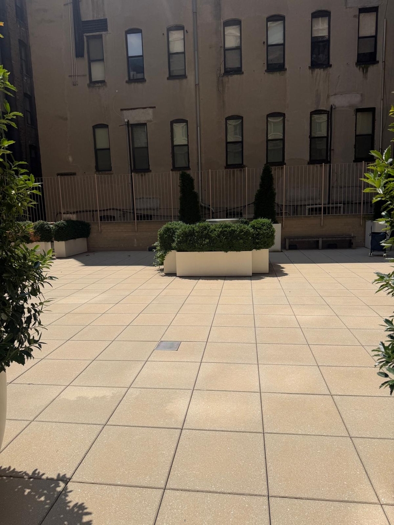 East 71st Street - Photo 14
