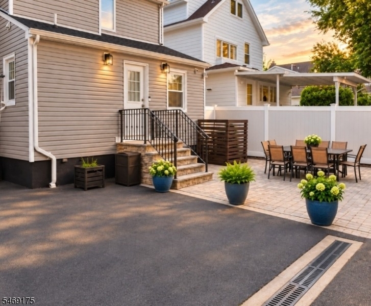 1048 Kensington Ter - Photo 13