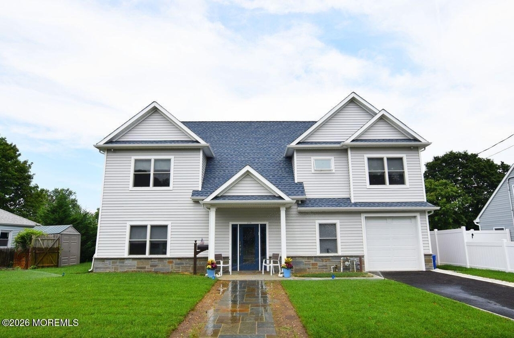 229 Lockwood Avenue - Photo 0