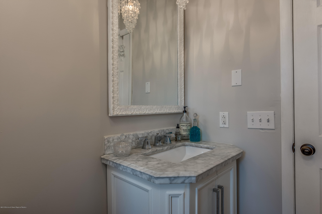 417 Bay Way - Photo 10