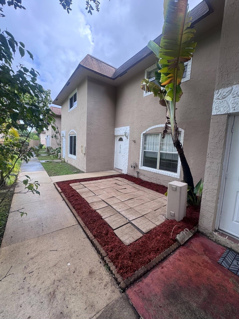 7918 Kimberly Boulevard - Photo 23