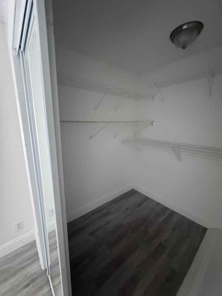 7918 Kimberly Boulevard - Photo 17