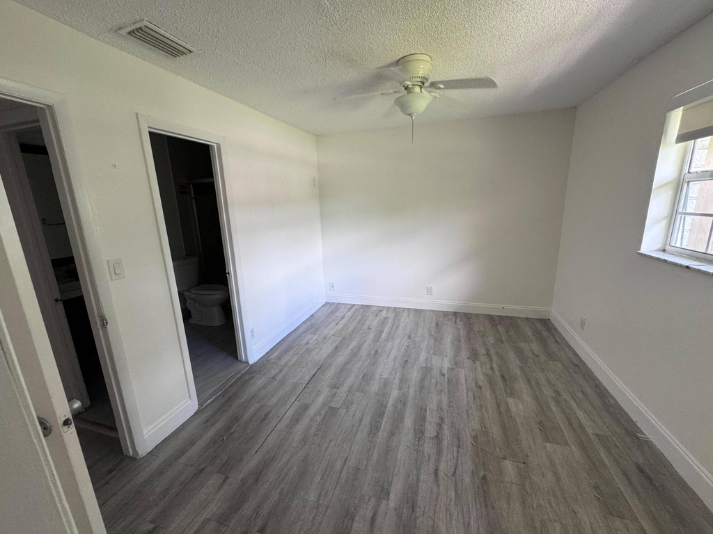7918 Kimberly Boulevard - Photo 18