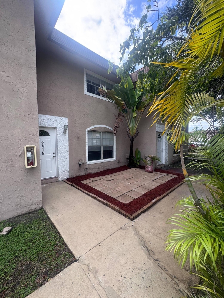 7918 Kimberly Boulevard - Photo 21