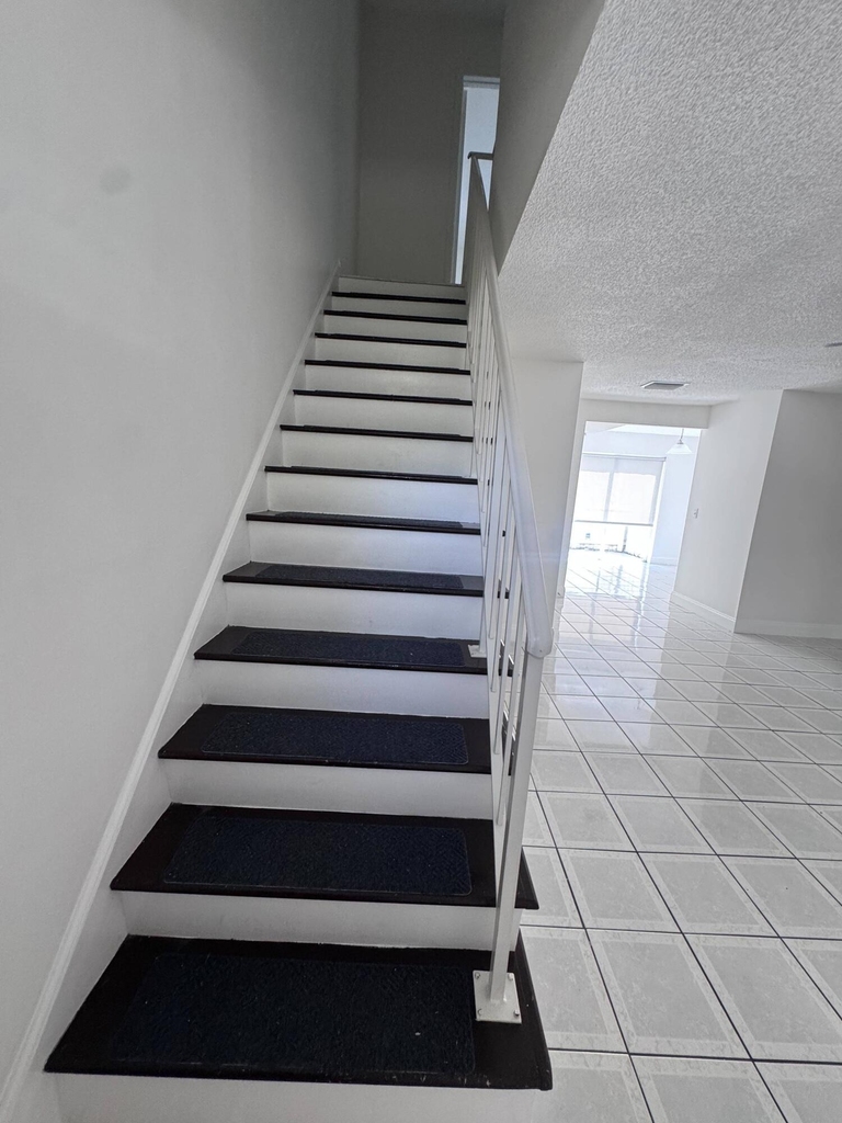 7918 Kimberly Boulevard - Photo 10