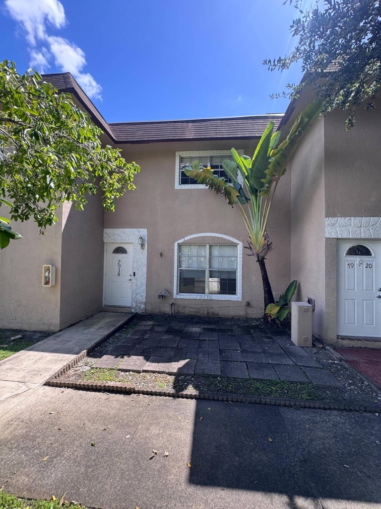 7918 Kimberly Boulevard - Photo 0