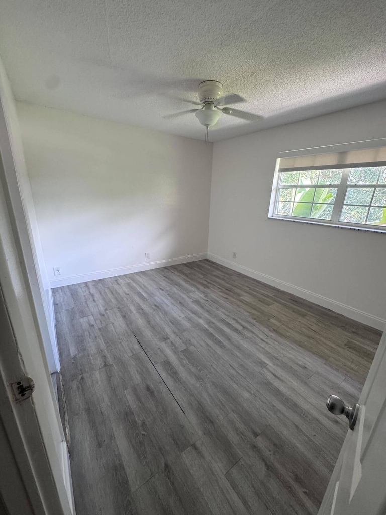 7918 Kimberly Boulevard - Photo 12