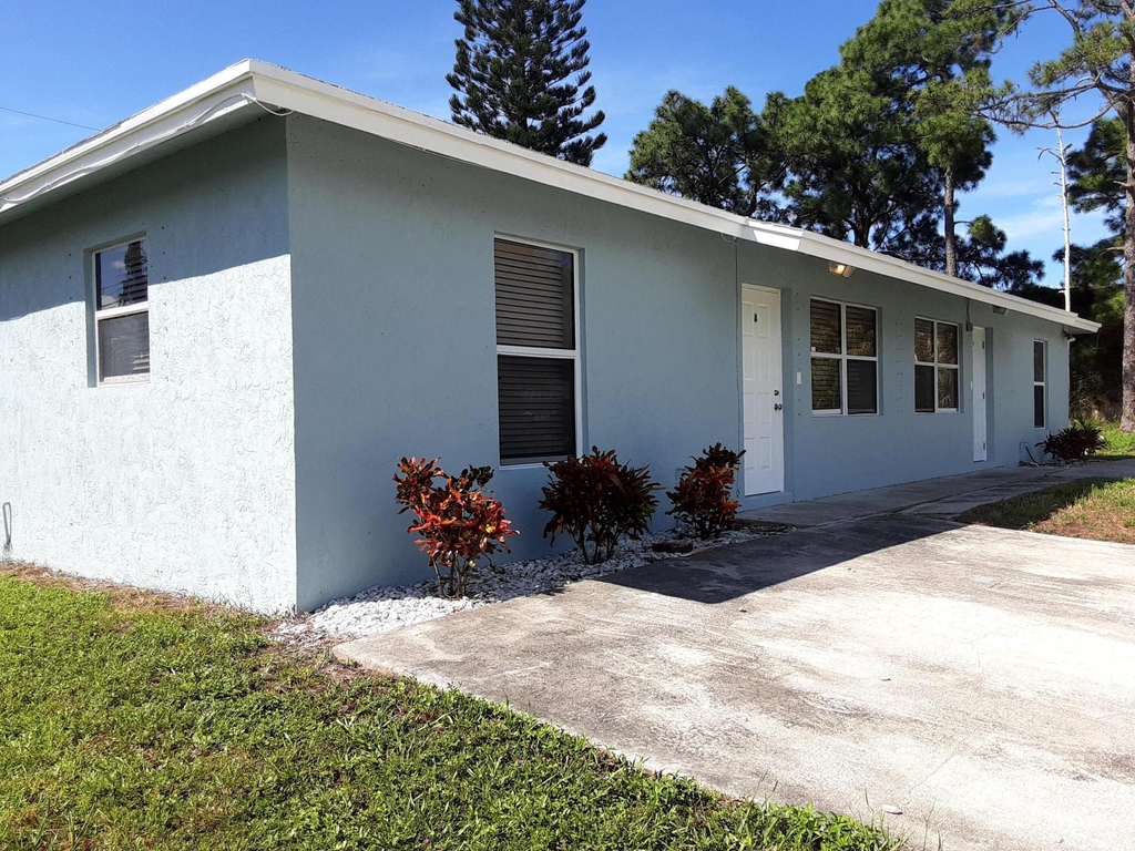 6284 Francis Street - Photo 0