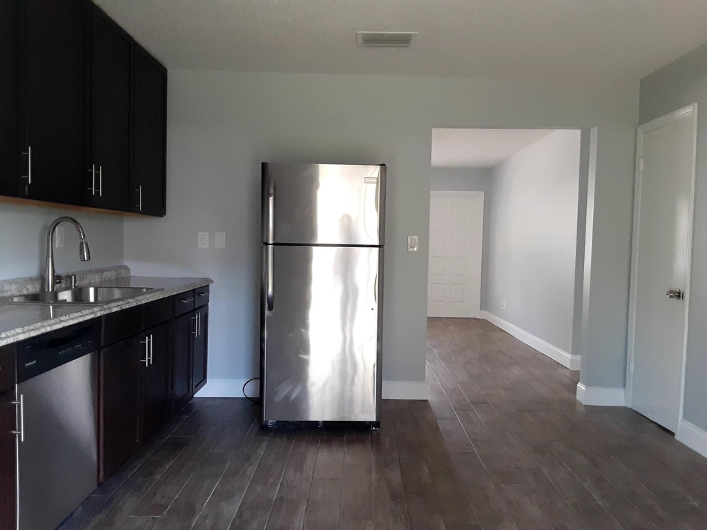 6284 Francis Street - Photo 2